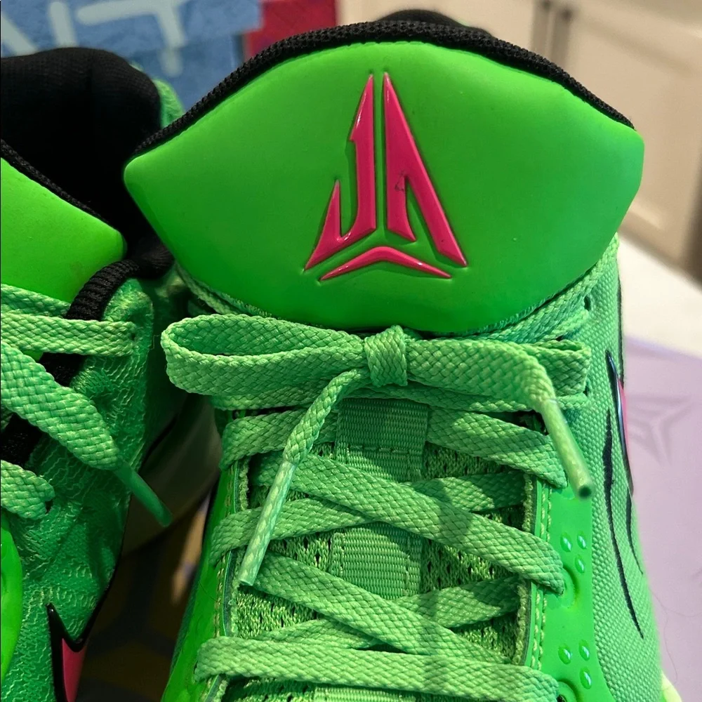 Nike Ja Morant 2‎ NRG NY Basketball Sneakers Size Size 5.5Y w/Box